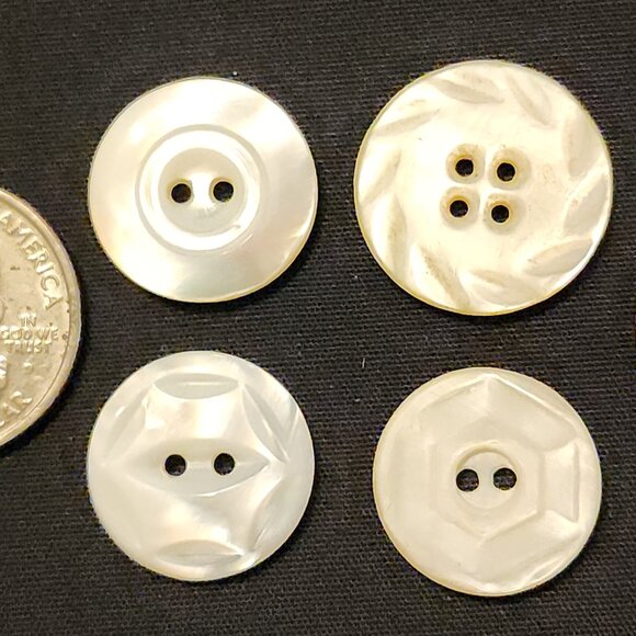Antique/Vintage Lot of 15 Buttons Mother of Pearl ? - Picture 5 of 10